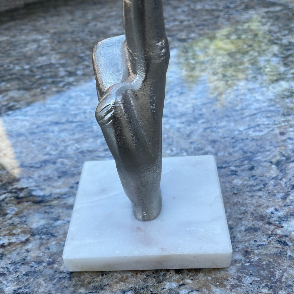 Silver Peace Victory sign statue on granite base. New condition. 8.5” - Picture 5 of 13